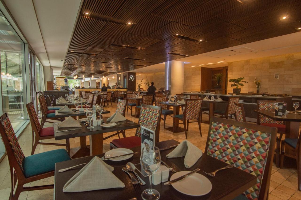 Plaza El Bosque Nueva Condes 4*