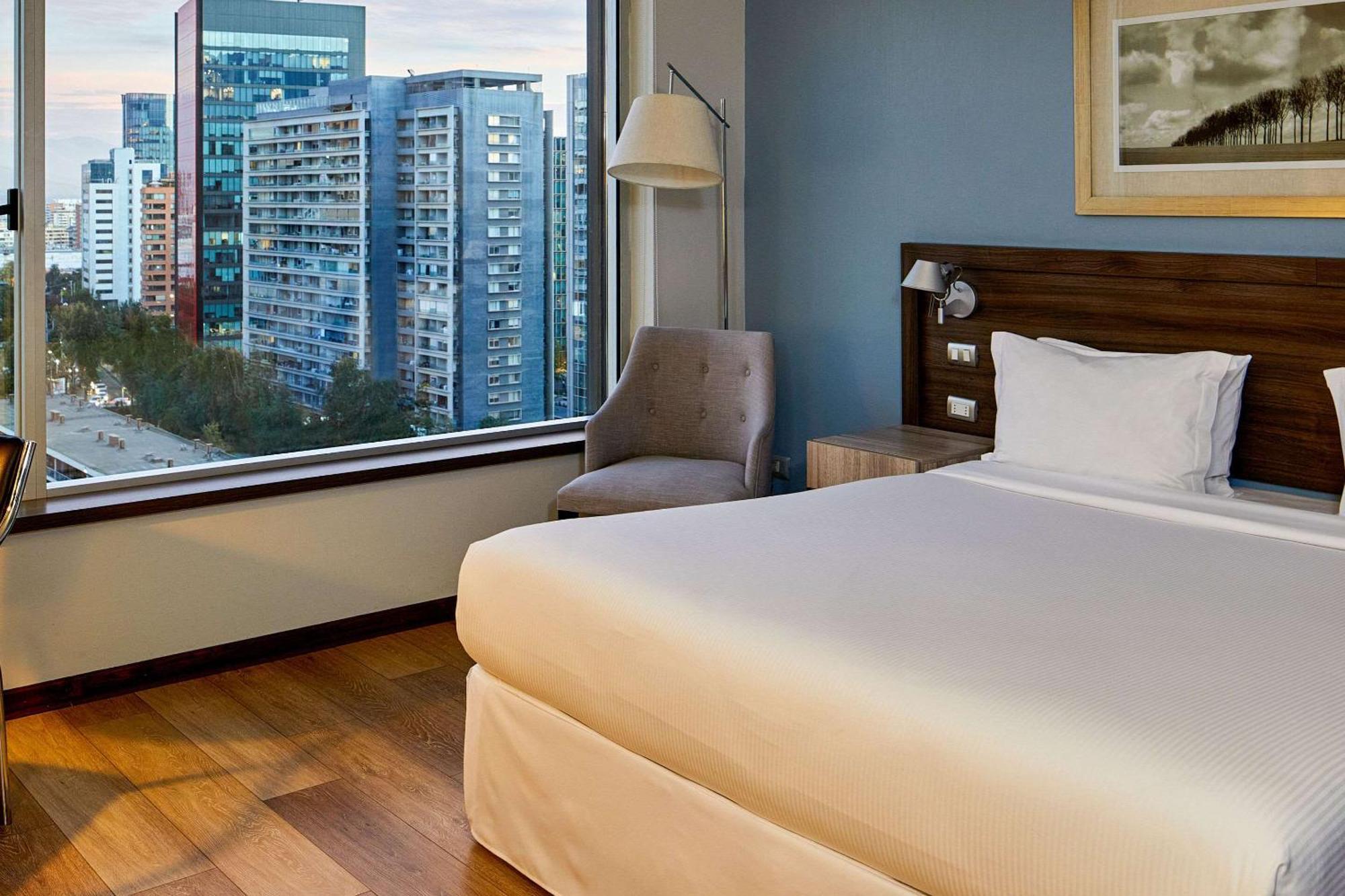 Hotel Plaza El Bosque Nueva Condes 4*